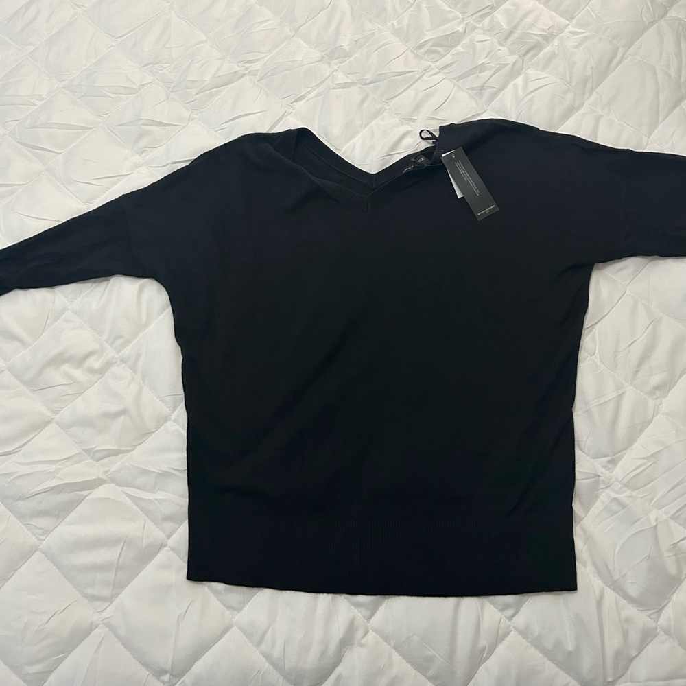 Banana Republic Factory Black V-Neck Sweater Size S NWT